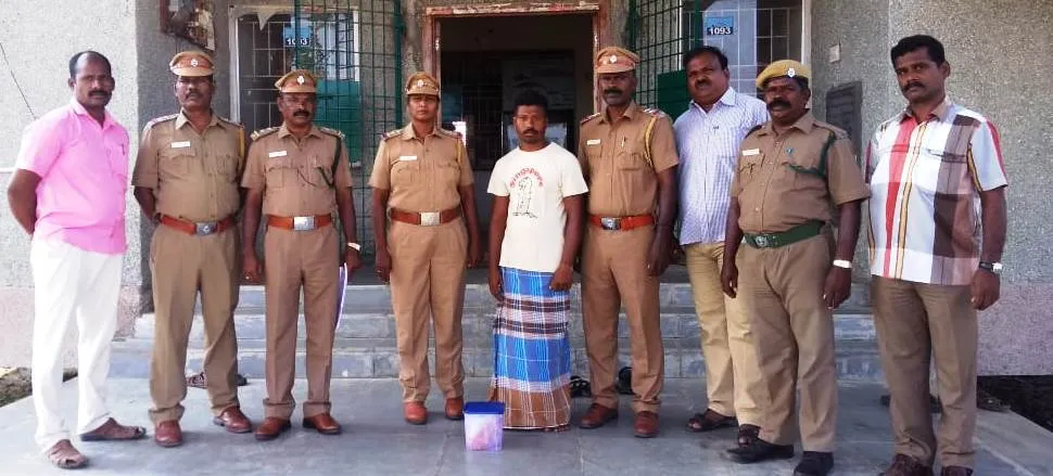 Fisherman arrested in thanjavur 